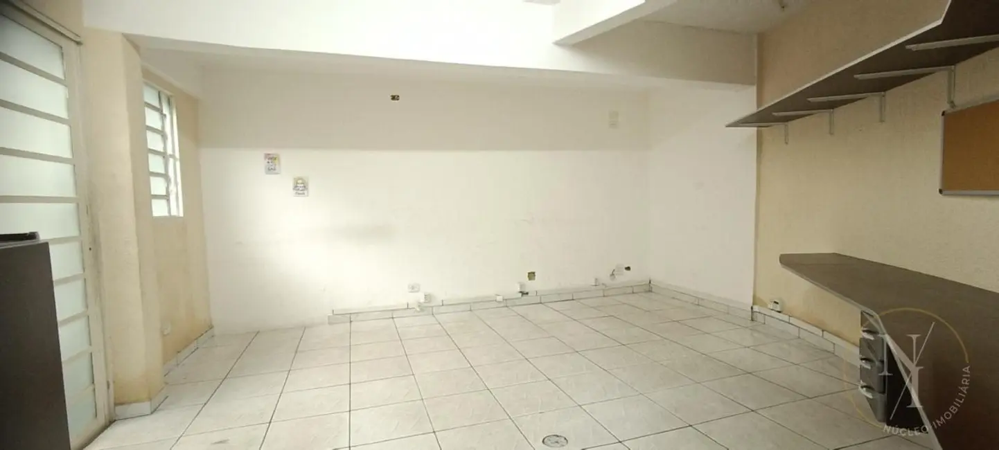 Armazém / Galpão com 3 quartos para alugar, 400m2 em Vila Barros, Guarulhos - SP - imagem 6 Foto 6 de Armazém / Galpão com 3 quartos para alugar, 400m2 em Vila Barros, Guarulhos - SP