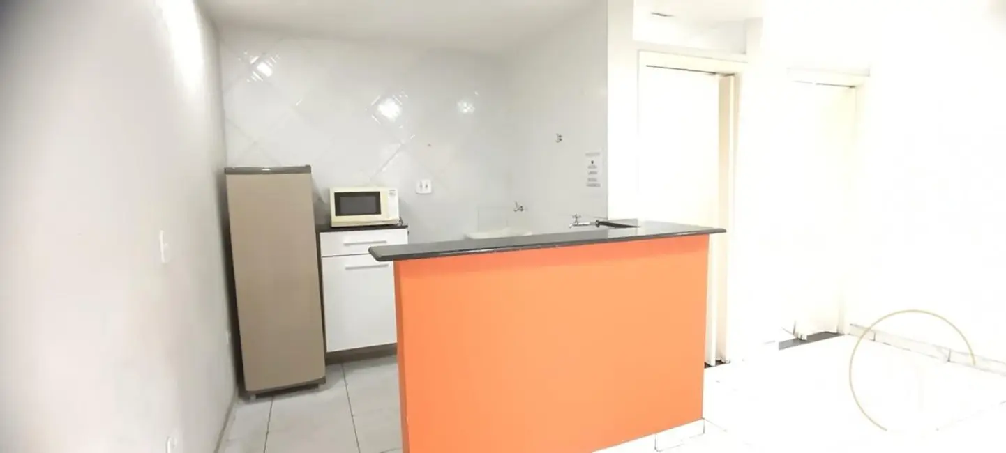 Armazém / Galpão com 3 quartos para alugar, 400m2 em Vila Barros, Guarulhos - SP - imagem 3 Foto 3 de Armazém / Galpão com 3 quartos para alugar, 400m2 em Vila Barros, Guarulhos - SP