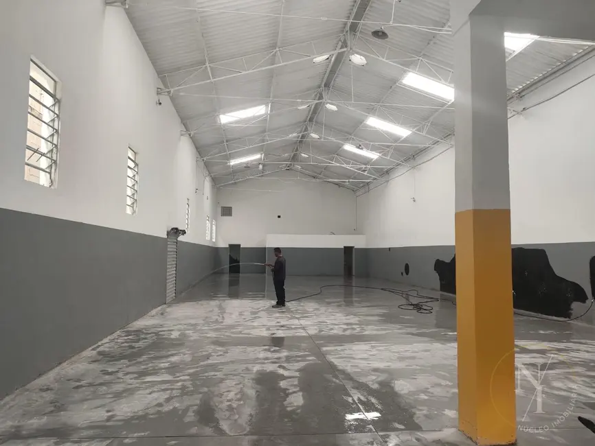 Armazém / Galpão com 2 quartos para alugar, 480m2 em Cumbica, Guarulhos - SP - imagem 4 Foto 4 de Armazém / Galpão com 2 quartos para alugar, 480m2 em Cumbica, Guarulhos - SP