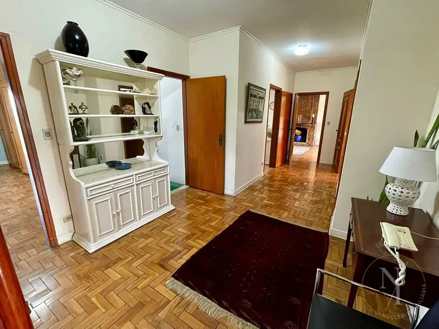 Casa com 5 quartos à venda e para alugar, 894m2 em Vila São Joaquim, Cotia - SP - imagem 8 Foto 8 de Casa com 5 quartos à venda e para alugar, 894m2 em Vila São Joaquim, Cotia - SP