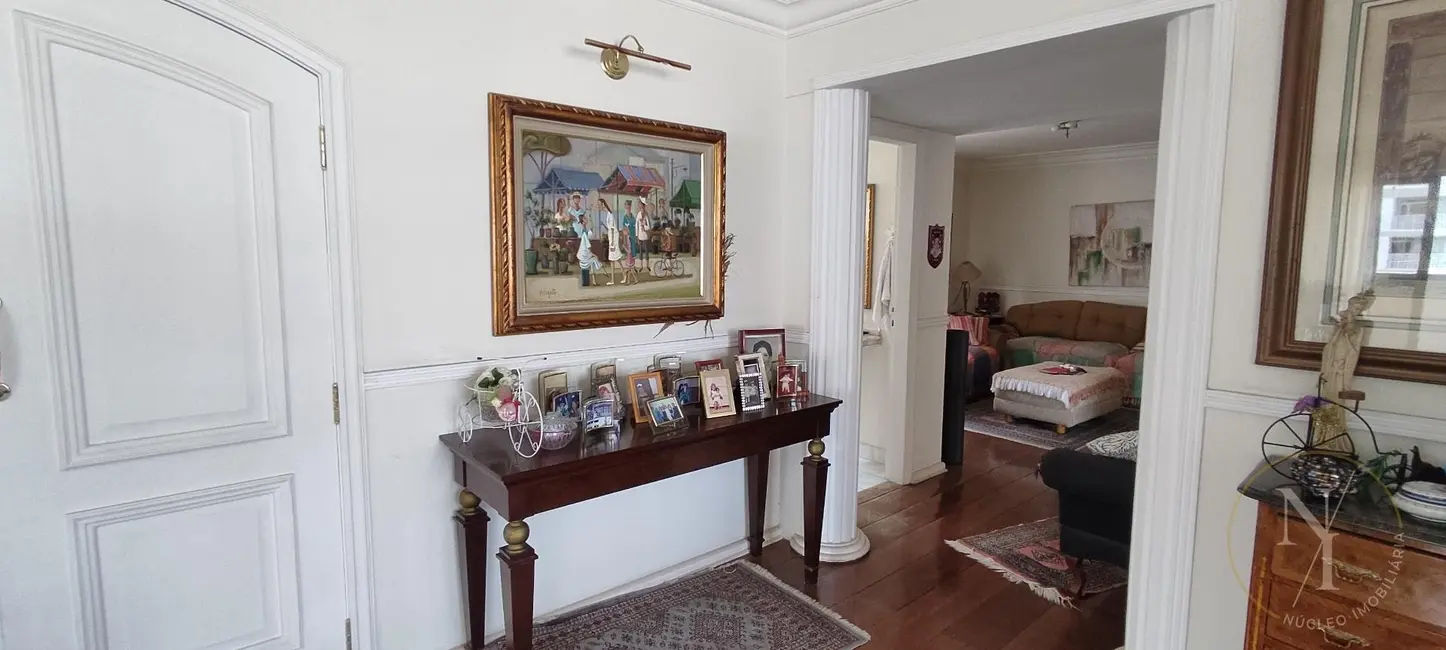 Apartamento com 4 quartos à venda, 245m2 em Santa Cecília, São Paulo - SP - imagem 8 Foto 8 de Apartamento com 4 quartos à venda, 245m2 em Santa Cecília, São Paulo - SP