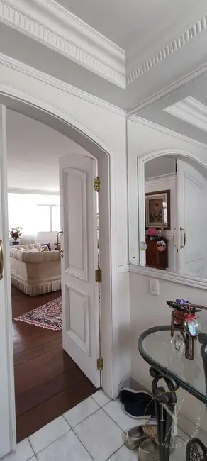 Apartamento com 4 quartos à venda, 245m2 em Santa Cecília, São Paulo - SP - imagem 2 Foto 2 de Apartamento com 4 quartos à venda, 245m2 em Santa Cecília, São Paulo - SP