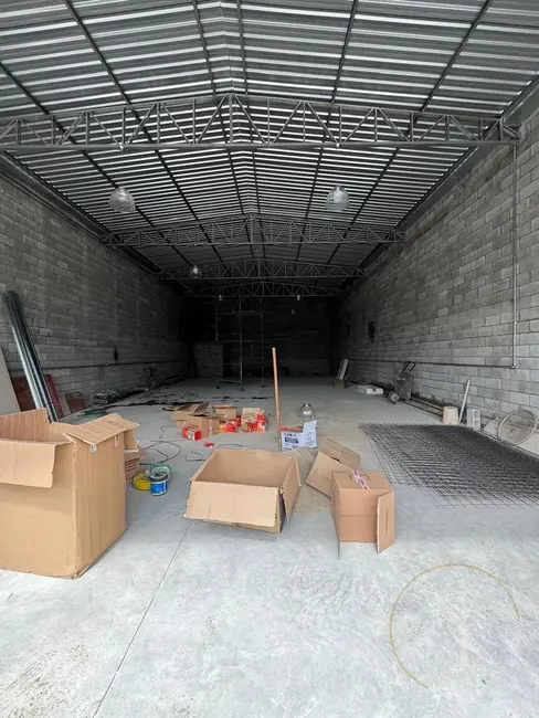 Armazém / Galpão com 1 quarto para alugar, 200m2 em Jardim Tranqüilidade, Guarulhos - SP - imagem 5 Foto 5 de Armazém / Galpão com 1 quarto para alugar, 200m2 em Jardim Tranqüilidade, Guarulhos - SP