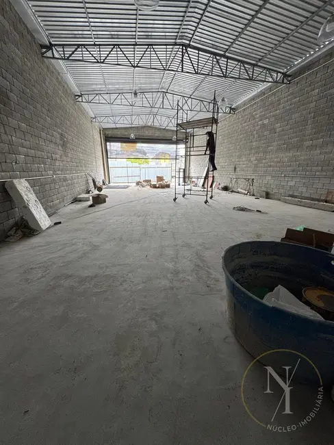 Armazém / Galpão com 1 quarto para alugar, 200m2 em Jardim Tranqüilidade, Guarulhos - SP - imagem 4 Foto 4 de Armazém / Galpão com 1 quarto para alugar, 200m2 em Jardim Tranqüilidade, Guarulhos - SP