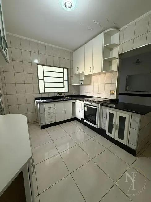 Casa com 3 quartos à venda, 125m2 em Jardim Presidente Dutra, Guarulhos - SP - imagem 8 Foto 8 de Casa com 3 quartos à venda, 125m2 em Jardim Presidente Dutra, Guarulhos - SP