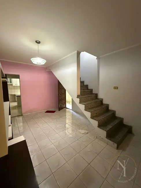 Casa com 3 quartos à venda, 125m2 em Jardim Presidente Dutra, Guarulhos - SP - imagem 6 Foto 6 de Casa com 3 quartos à venda, 125m2 em Jardim Presidente Dutra, Guarulhos - SP