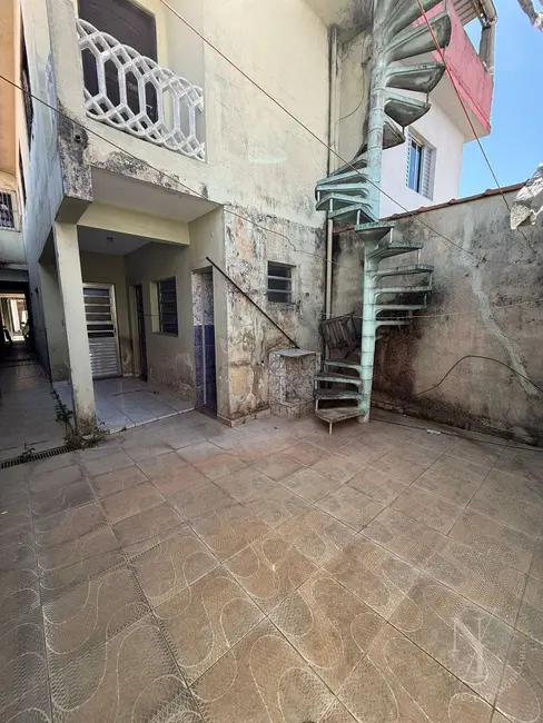 Casa com 3 quartos à venda, 125m2 em Jardim Presidente Dutra, Guarulhos - SP - imagem 5 Foto 5 de Casa com 3 quartos à venda, 125m2 em Jardim Presidente Dutra, Guarulhos - SP