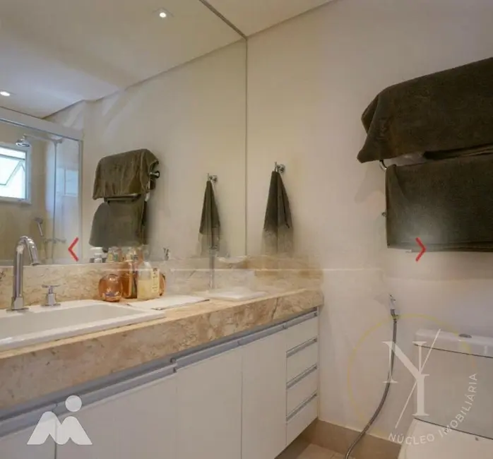 Foto 8 de Casa de Condomínio com 3 quartos à venda e para alugar, 270m2 em Vila Sofia, São Paulo - SP