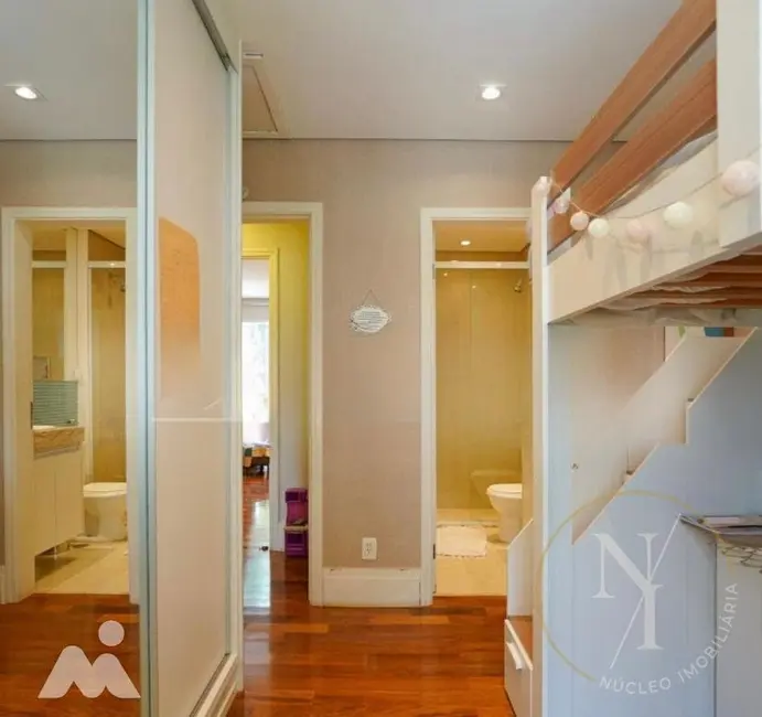 Foto 6 de Casa de Condomínio com 3 quartos à venda e para alugar, 270m2 em Vila Sofia, São Paulo - SP