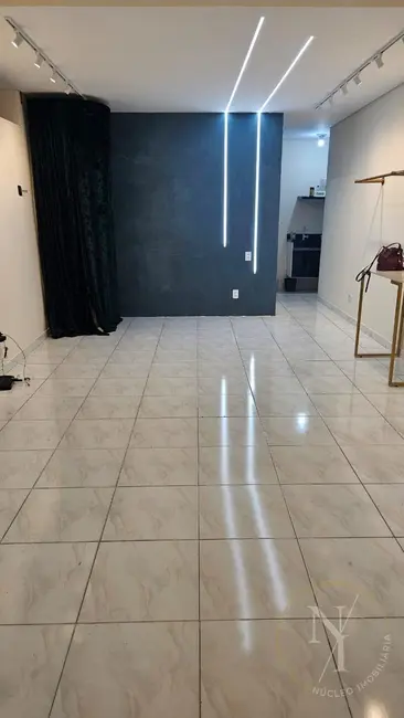 Foto 2 de Loja com 1 quarto para alugar, 65m2 em Cruz, Lorena - SP