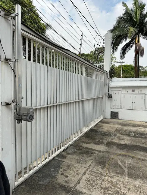 Prédio Inteiro com 11 quartos para alugar, 580m2 em Sumaré, São Paulo - SP - imagem 4 Foto 4 de Prédio Inteiro com 11 quartos para alugar, 580m2 em Sumaré, São Paulo - SP