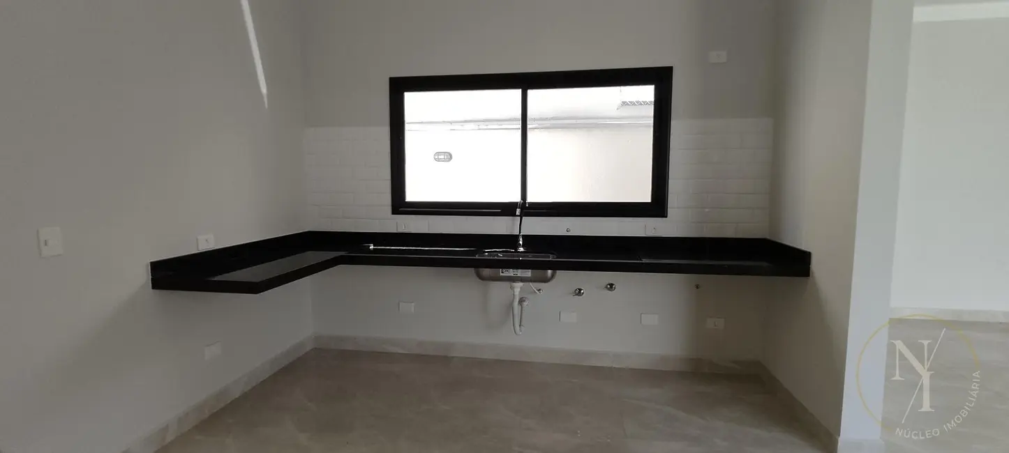 Foto 9 de Casa de Condomínio com 3 quartos à venda, 300m2 em Piracangaguá, Taubate - SP