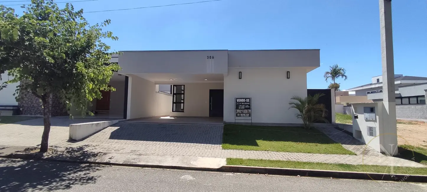 Foto 1 de Casa de Condomínio com 3 quartos à venda, 300m2 em Piracangaguá, Taubate - SP