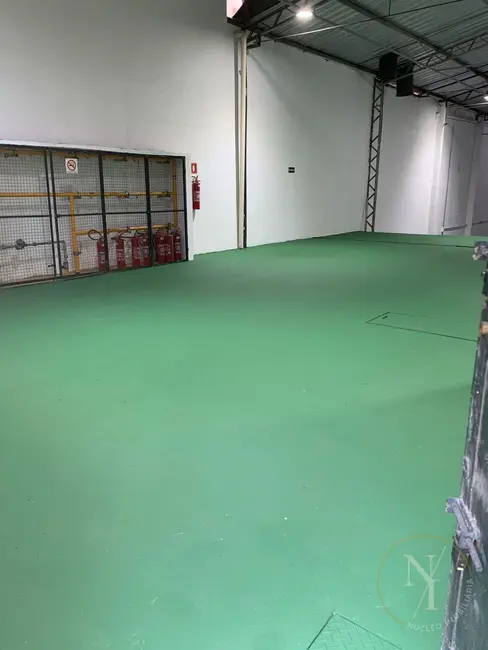 Armazém / Galpão com 2 quartos para alugar, 800m2 em Quarta Parada, São Paulo - SP - imagem 3 Foto 3 de Armazém / Galpão com 2 quartos para alugar, 800m2 em Quarta Parada, São Paulo - SP