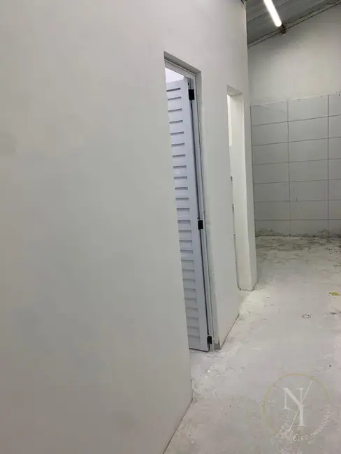 Armazém / Galpão com 2 quartos para alugar, 800m2 em Quarta Parada, São Paulo - SP - imagem 9 Foto 9 de Armazém / Galpão com 2 quartos para alugar, 800m2 em Quarta Parada, São Paulo - SP