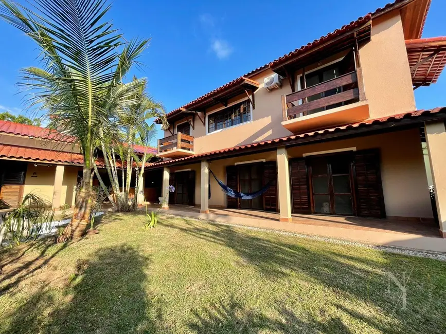 Foto 15 de Casa com 3 quartos à venda, 380m2 em Ilha Comprida - SP