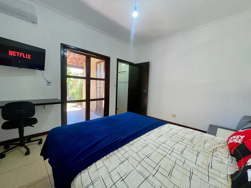 Foto 9 de Casa com 3 quartos à venda, 380m2 em Ilha Comprida - SP