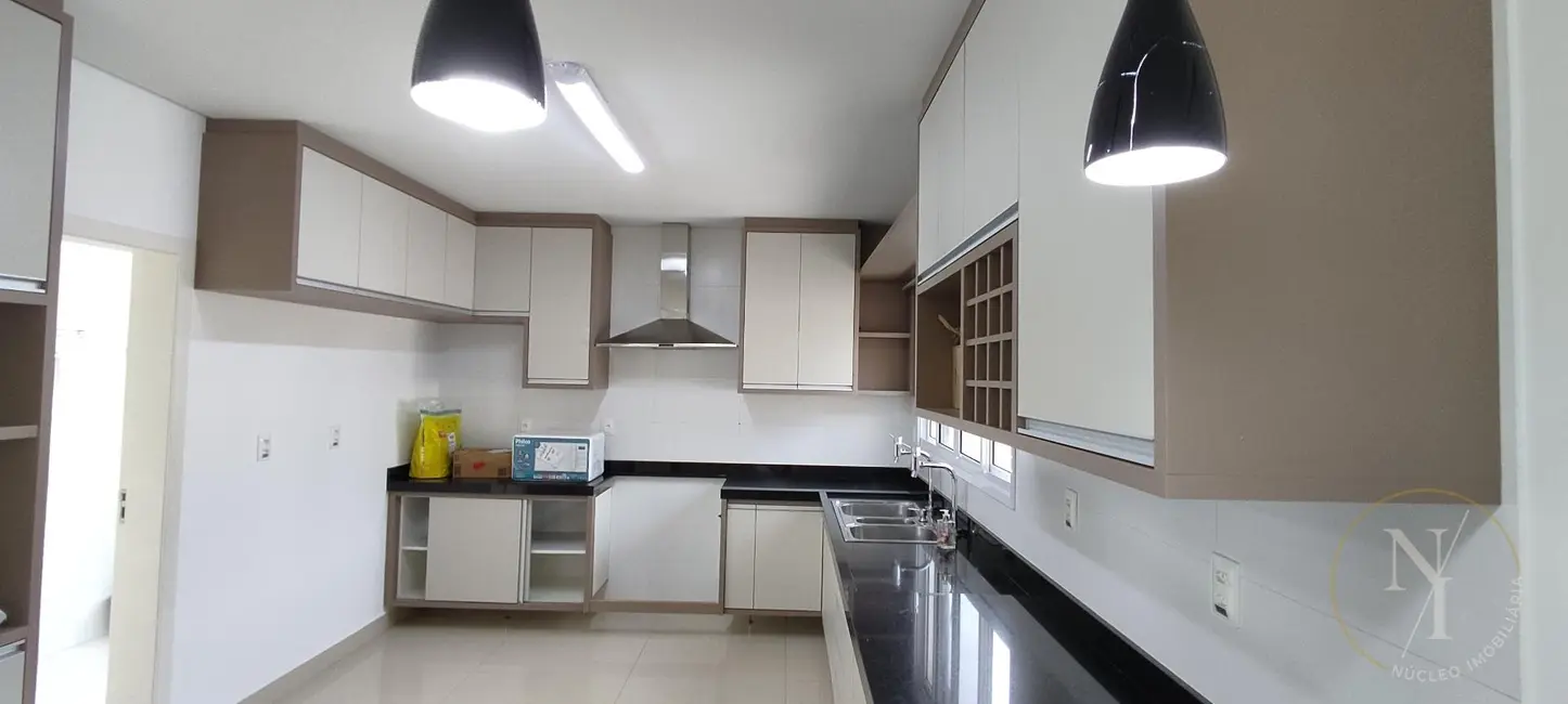 Foto 8 de Casa de Condomínio com 4 quartos à venda, 223m2 em Piracangaguá, Taubate - SP