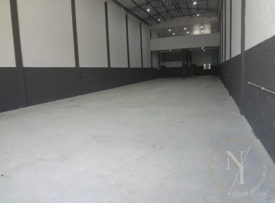 Armazém / Galpão com 1 quarto para alugar, 500m2 em Jardim Jóia, Aruja - SP - imagem 9 Foto 9 de Armazém / Galpão com 1 quarto para alugar, 500m2 em Jardim Jóia, Aruja - SP