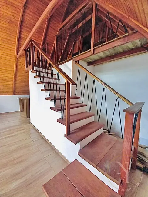 Chácara com 2 quartos à venda, 500m2 em Jardim das Cerejeiras, Aruja - SP - imagem 7 Foto 7 de Chácara com 2 quartos à venda, 500m2 em Jardim das Cerejeiras, Aruja - SP