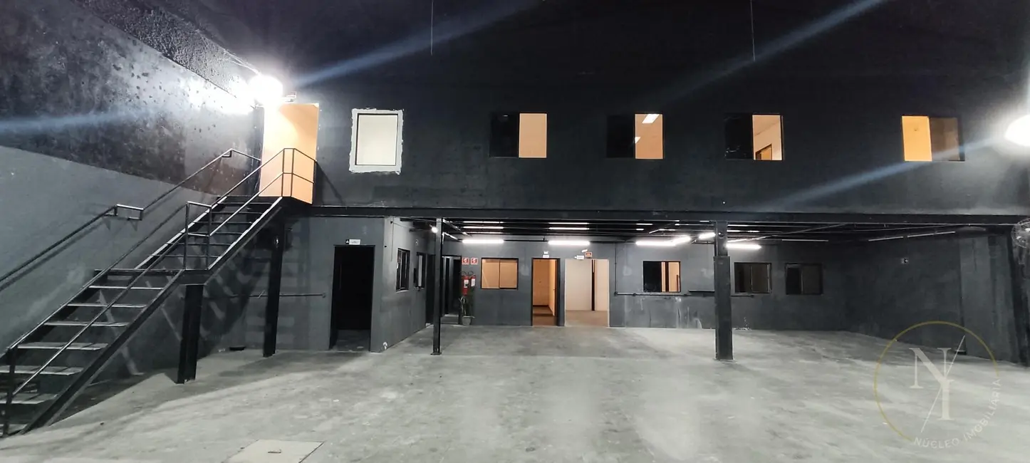 Armazém / Galpão com 4 quartos para alugar, 550m2 em Vila Endres, Guarulhos - SP - imagem 7 Foto 7 de Armazém / Galpão com 4 quartos para alugar, 550m2 em Vila Endres, Guarulhos - SP