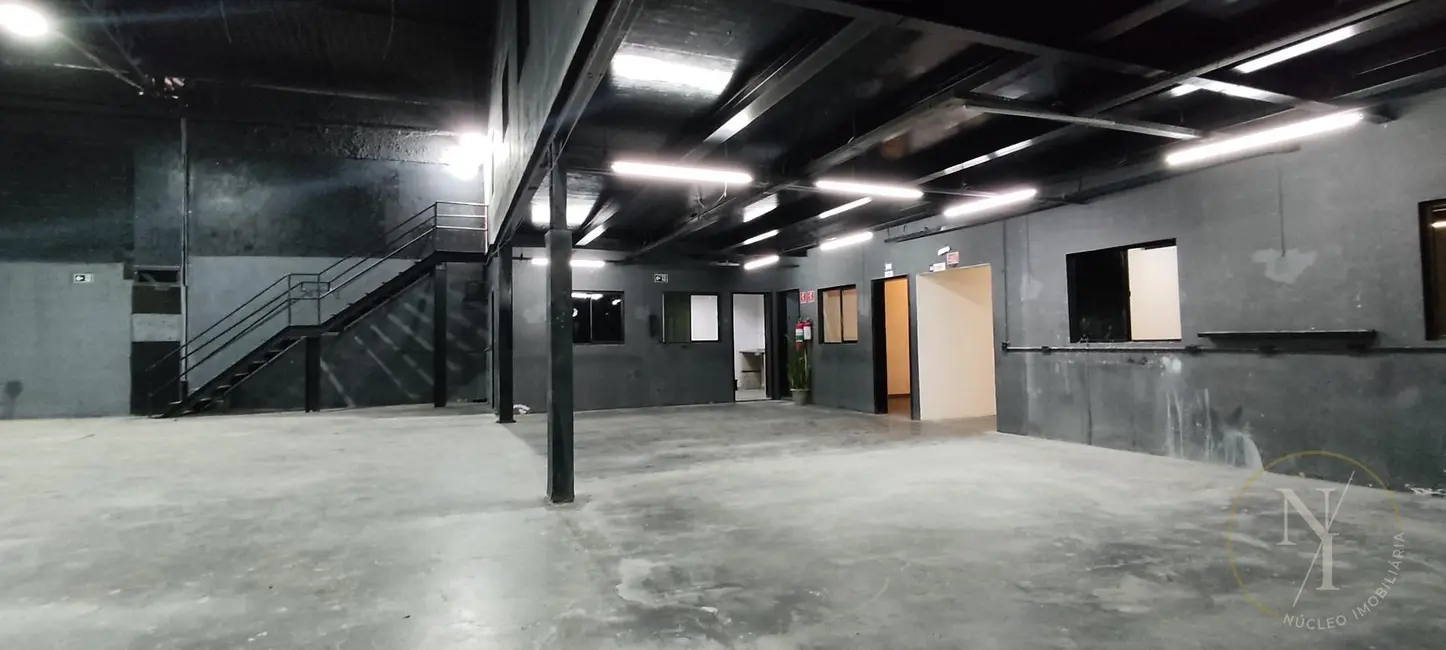 Armazém / Galpão com 4 quartos para alugar, 550m2 em Vila Endres, Guarulhos - SP - imagem 6 Foto 6 de Armazém / Galpão com 4 quartos para alugar, 550m2 em Vila Endres, Guarulhos - SP