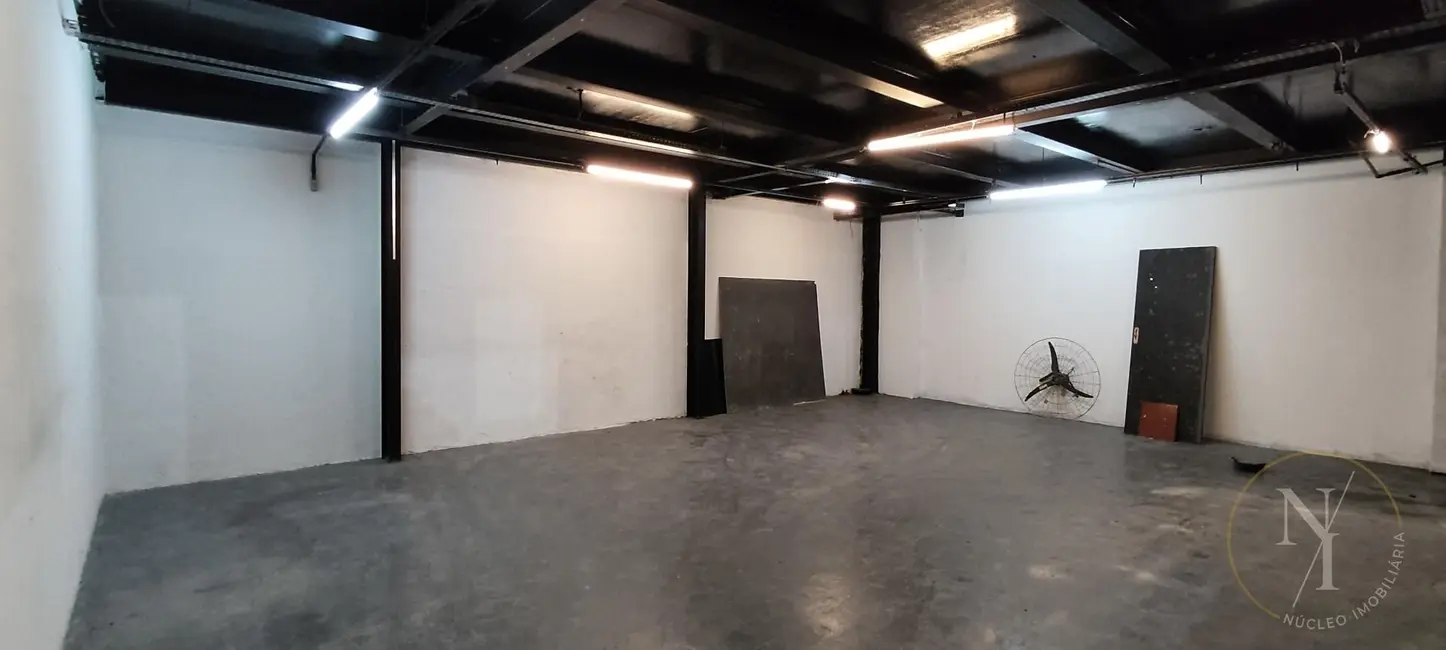 Armazém / Galpão com 4 quartos para alugar, 550m2 em Vila Endres, Guarulhos - SP - imagem 9 Foto 9 de Armazém / Galpão com 4 quartos para alugar, 550m2 em Vila Endres, Guarulhos - SP
