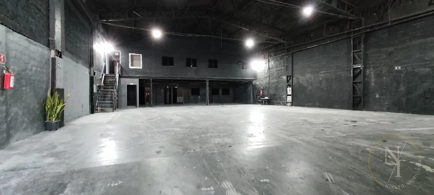 Foto 1 de Armazém / Galpão com 4 quartos para alugar, 550m2 em Vila Endres, Guarulhos - SP