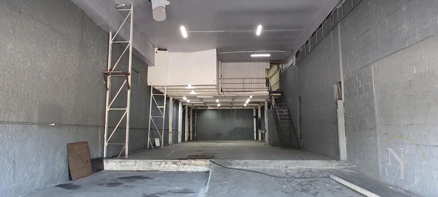 Foto 1 de Armazém / Galpão com 3 quartos para alugar, 272m2 em Vila Endres, Guarulhos - SP
