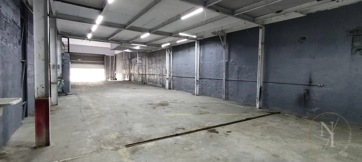 Armazém / Galpão com 3 quartos para alugar, 272m2 em Vila Endres, Guarulhos - SP - imagem 6 Foto 6 de Armazém / Galpão com 3 quartos para alugar, 272m2 em Vila Endres, Guarulhos - SP