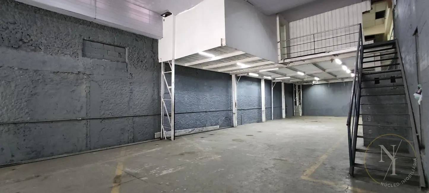 Armazém / Galpão com 3 quartos para alugar, 272m2 em Vila Endres, Guarulhos - SP - imagem 3 Foto 3 de Armazém / Galpão com 3 quartos para alugar, 272m2 em Vila Endres, Guarulhos - SP
