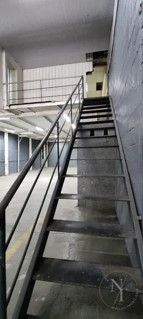Armazém / Galpão com 3 quartos para alugar, 272m2 em Vila Endres, Guarulhos - SP - imagem 7 Foto 7 de Armazém / Galpão com 3 quartos para alugar, 272m2 em Vila Endres, Guarulhos - SP