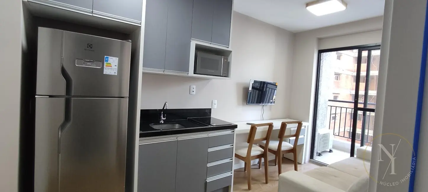 Kitnet com 1 quarto para alugar, 27m2 em Moema, São Paulo - SP - imagem 2 Foto 2 de Kitnet com 1 quarto para alugar, 27m2 em Moema, São Paulo - SP