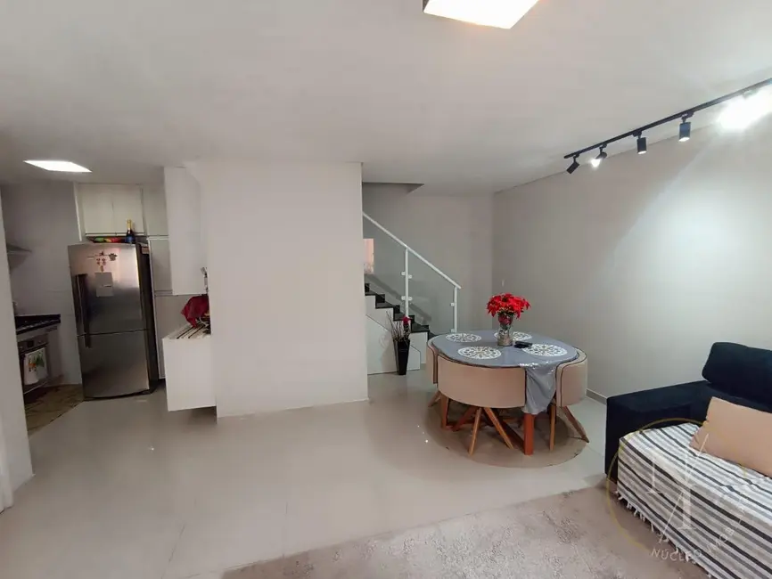 Foto 5 de Casa com 3 quartos para alugar, 87m2 em Jardim Sabará, São Paulo - SP