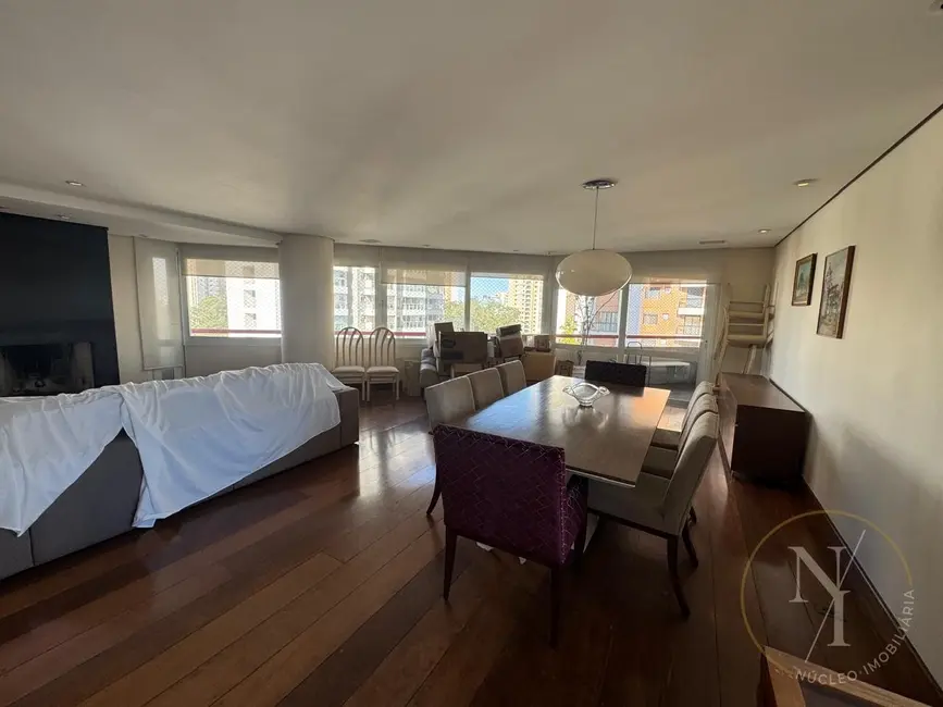 Foto 5 de Apartamento com 5 quartos para alugar, 211m2 em Vila Andrade, São Paulo - SP