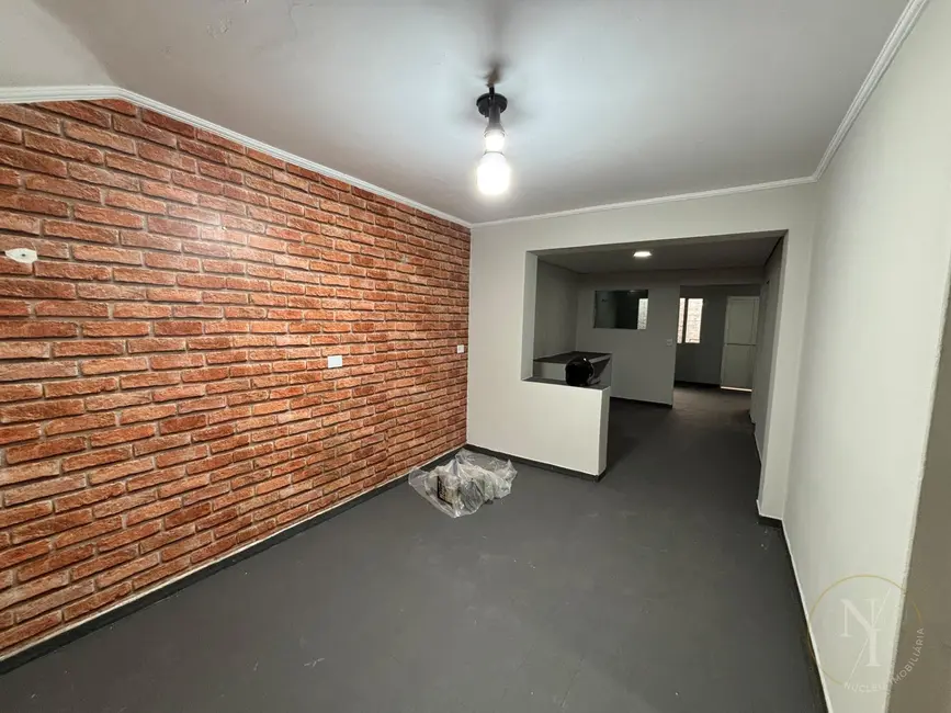 Casa Comercial com 8 quartos para alugar, 220m2 em Chácara Santo Antônio (Zona Sul), São Paulo - SP - imagem 9 Foto 9 de Casa Comercial com 8 quartos para alugar, 220m2 em Chácara Santo Antônio (Zona Sul), São Paulo - SP