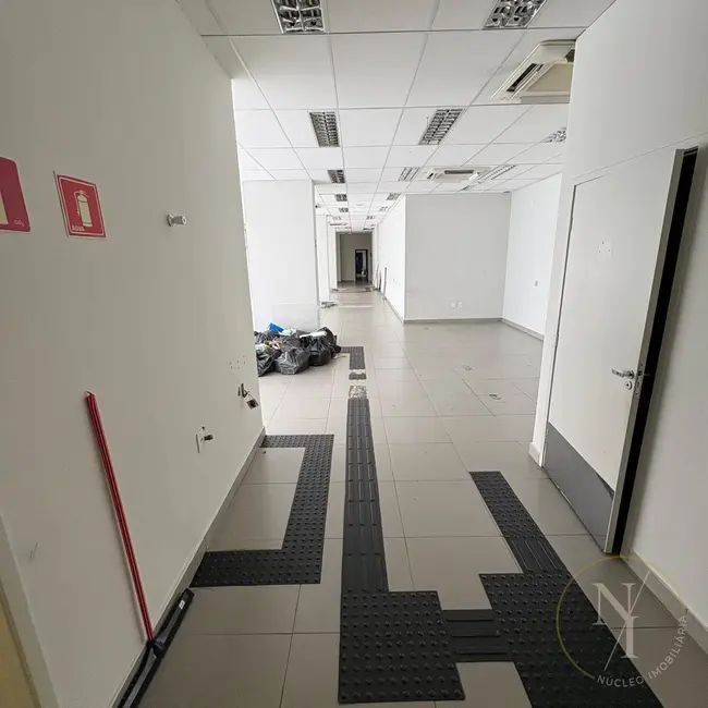Loja com 5 quartos para alugar, 315m2 em Jardim Paulistano, São Paulo - SP - imagem 9 Foto 9 de Loja com 5 quartos para alugar, 315m2 em Jardim Paulistano, São Paulo - SP