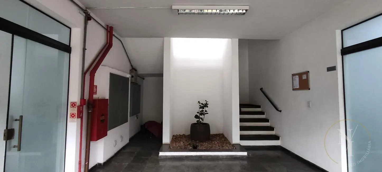 Foto 2 de Prédio Inteiro com 7 quartos à venda e para alugar, 900m2 em Vila Hamburguesa, São Paulo - SP