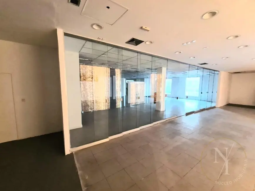 Armazém / Galpão com 1 quarto para alugar, 1000m2 em Socorro, São Paulo - SP - imagem 5 Foto 5 de Armazém / Galpão com 1 quarto para alugar, 1000m2 em Socorro, São Paulo - SP