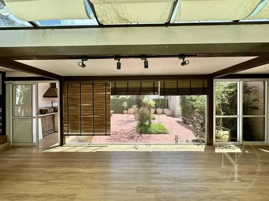 Foto 3 de Casa de Condomínio com 4 quartos à venda, 615m2 em Vila Santo Antônio, Cotia - SP