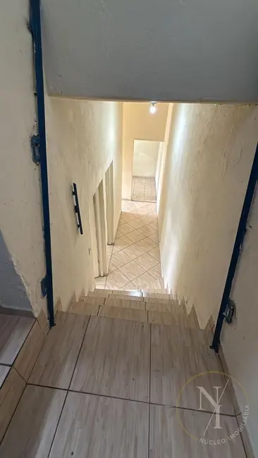 Armazém / Galpão com 1 quarto para alugar, 300m2 em Vila Nova Cumbica, Guarulhos - SP - imagem 6 Foto 6 de Armazém / Galpão com 1 quarto para alugar, 300m2 em Vila Nova Cumbica, Guarulhos - SP