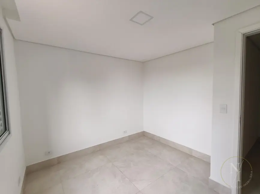 Foto 4 de Apartamento com 1 quarto para alugar, 25m2 em Gleba do Pêssego, São Paulo - SP