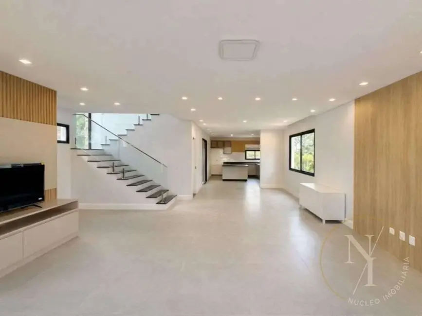 Foto 8 de Casa de Condomínio com 3 quartos à venda e para alugar, 326m2 em Chácara do Refúgio, Carapicuiba - SP