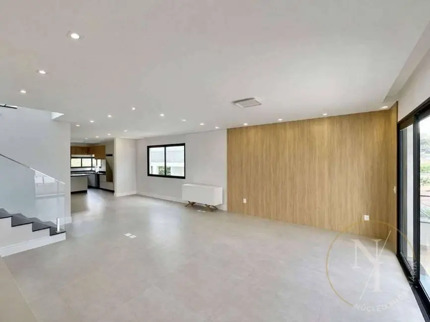 Foto 6 de Casa de Condomínio com 3 quartos à venda e para alugar, 326m2 em Chácara do Refúgio, Carapicuiba - SP
