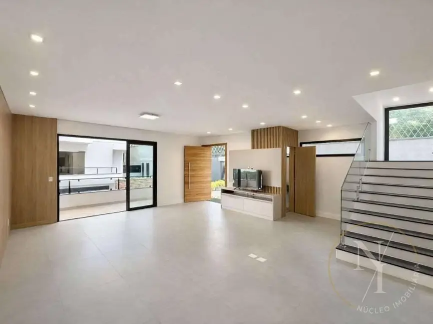 Foto 4 de Casa de Condomínio com 3 quartos à venda e para alugar, 326m2 em Chácara do Refúgio, Carapicuiba - SP