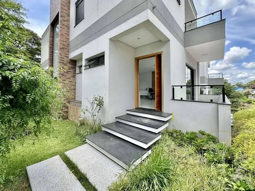 Foto 7 de Casa de Condomínio com 3 quartos à venda e para alugar, 326m2 em Chácara do Refúgio, Carapicuiba - SP