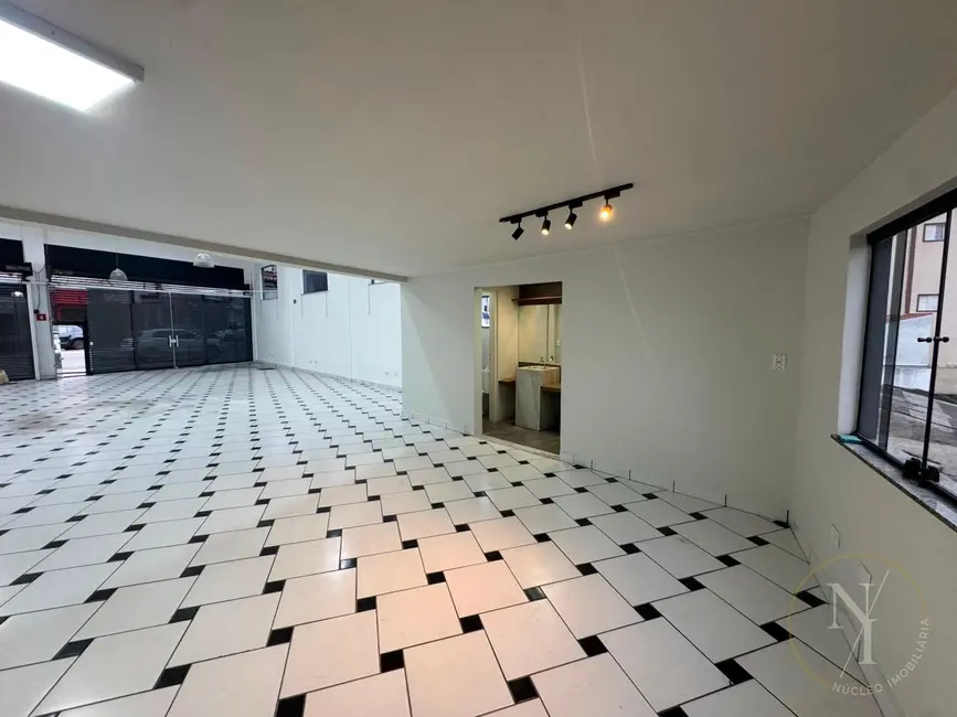 Prédio Inteiro com 1 quarto para alugar, 350m2 em Picanço, Guarulhos - SP - imagem 3 Foto 3 de Prédio Inteiro com 1 quarto para alugar, 350m2 em Picanço, Guarulhos - SP