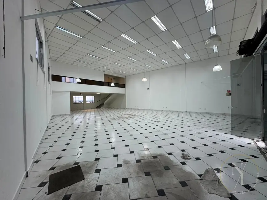 Prédio Inteiro com 1 quarto para alugar, 350m2 em Picanço, Guarulhos - SP - imagem 1 Foto 1 de Prédio Inteiro com 1 quarto para alugar, 350m2 em Picanço, Guarulhos - SP