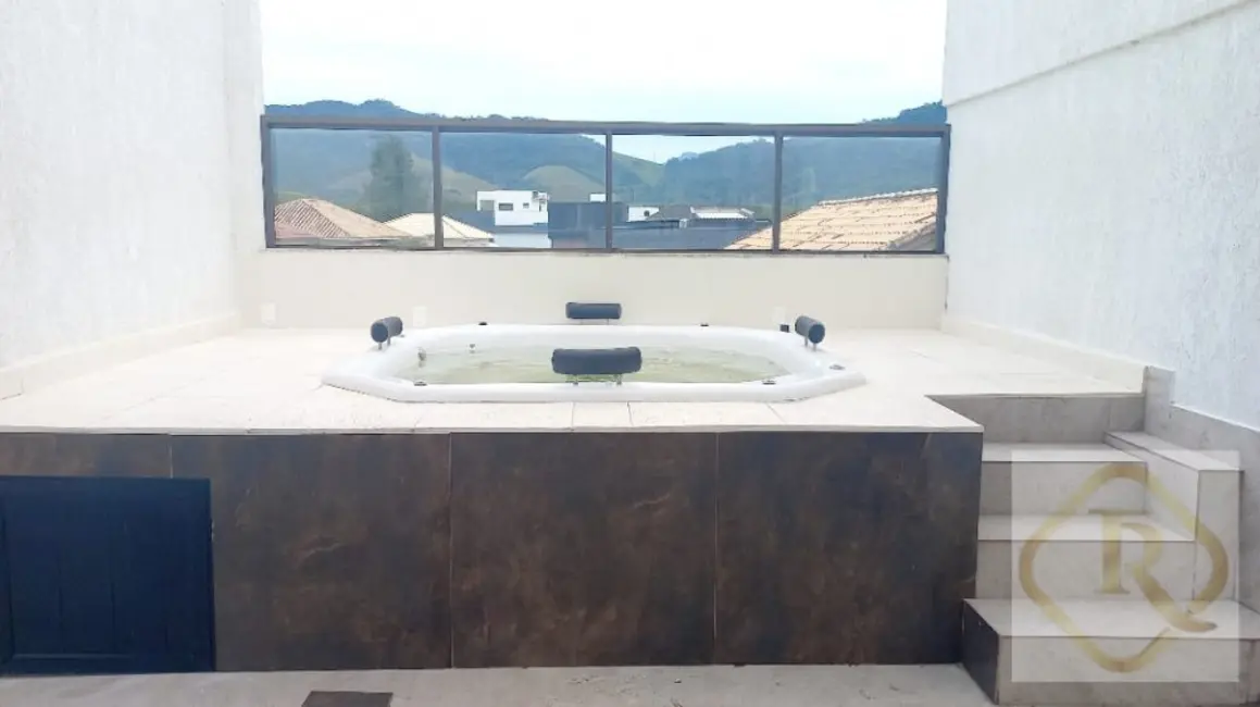 Foto 1 de Cobertura com 3 quartos à venda, 148m2 em Mangaratiba - RJ