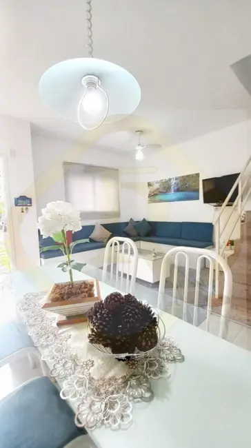 Foto 1 de Casa de Condomínio com 3 quartos para alugar, 103m2 em Mangaratiba - RJ